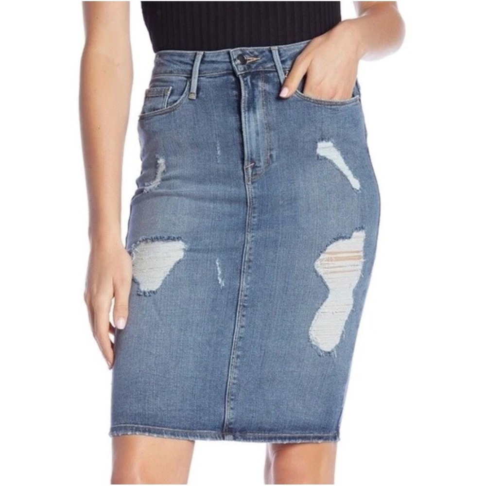 Good American Distressed Denim Skirt Light Wash Pencil‎ Skirt Size 0/25